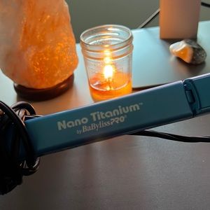 LIKE NEW — Nano Titanium by BaByliss PRO — 1 inch hair straightener